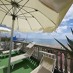 Piani アパートホテル 4*