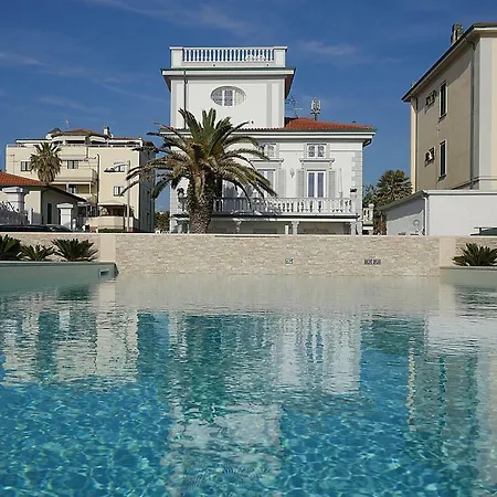 Aparthotel Piani 3*
